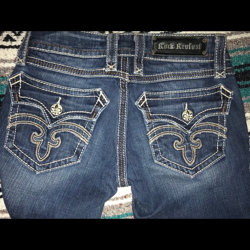 ROCK REVIVAL JEANS *EUC*